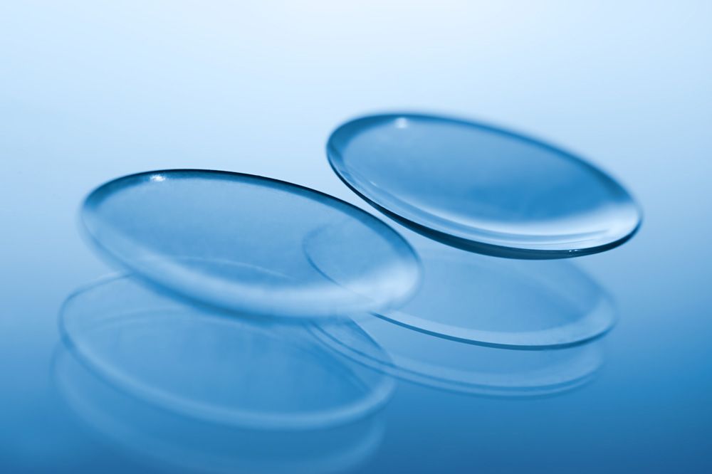 coronavirus-and-contact-lenses-is-204493